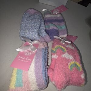 Women's Cozy Fuzzy Socks - Pastel Assorted Colors. 4 Pair